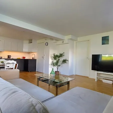 Modern Lyse Fjord * 斯塔万格