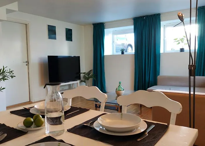 Modern Lyse Fjord Apartment *